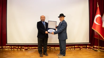 Seyyar kliniklerle binlerce engelli ve çocuğun diş tedavisini yaptı